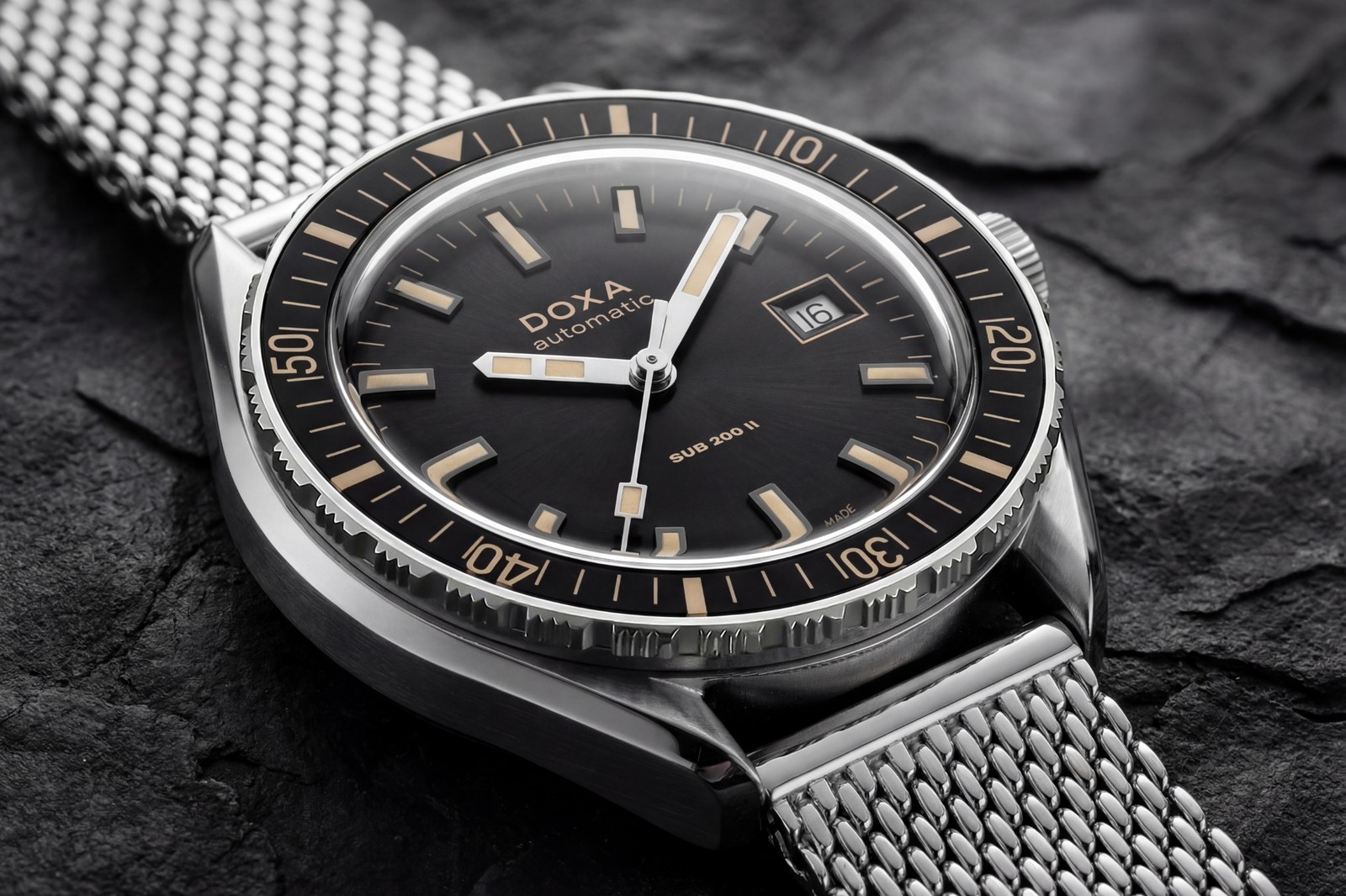 DOXA SUB 200 II