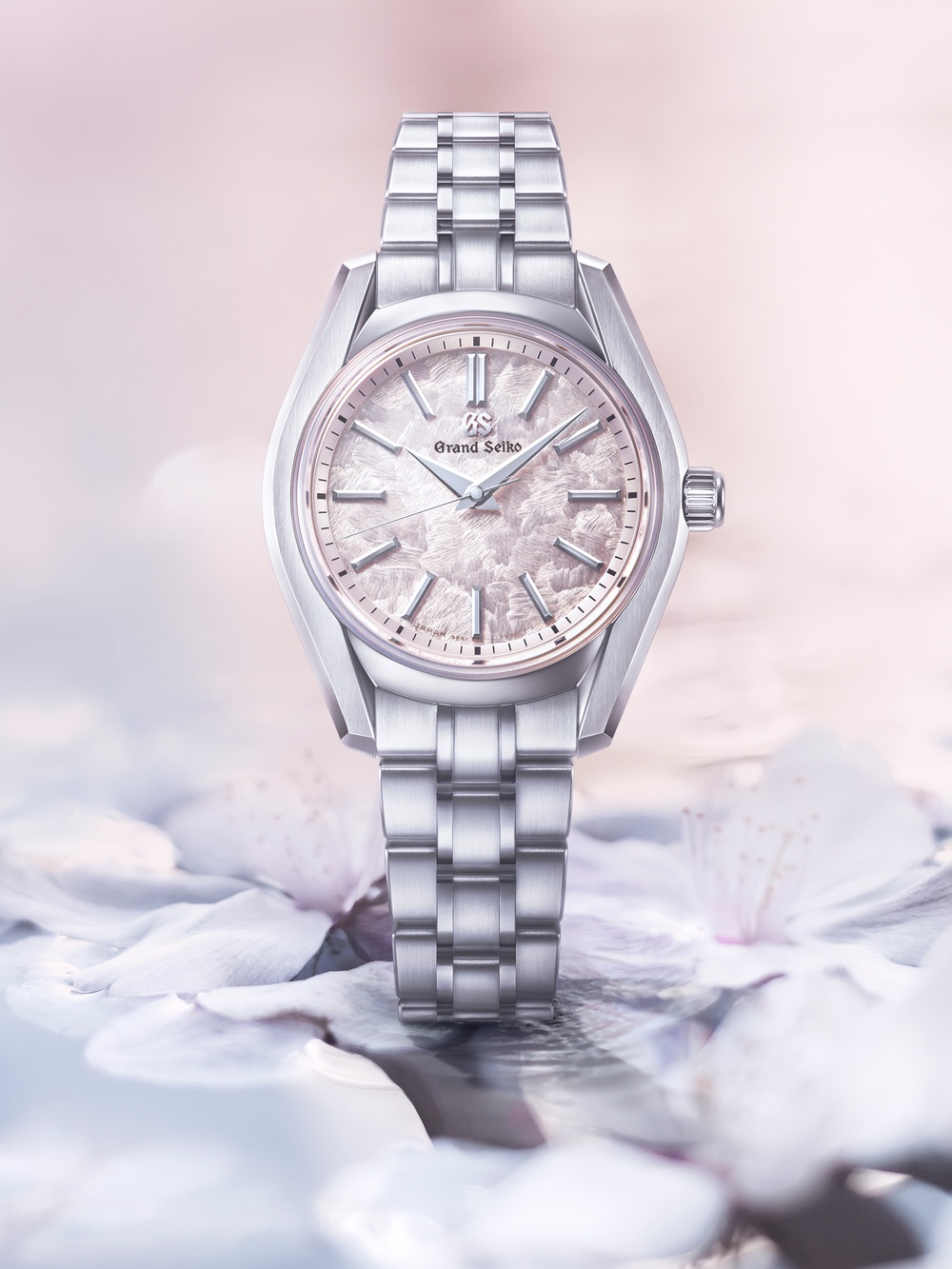 Grand Seiko Cherry Blossom ‘Hana-Ikada 32mm’ & ‘Hana-Ikada Blue’ 62GS