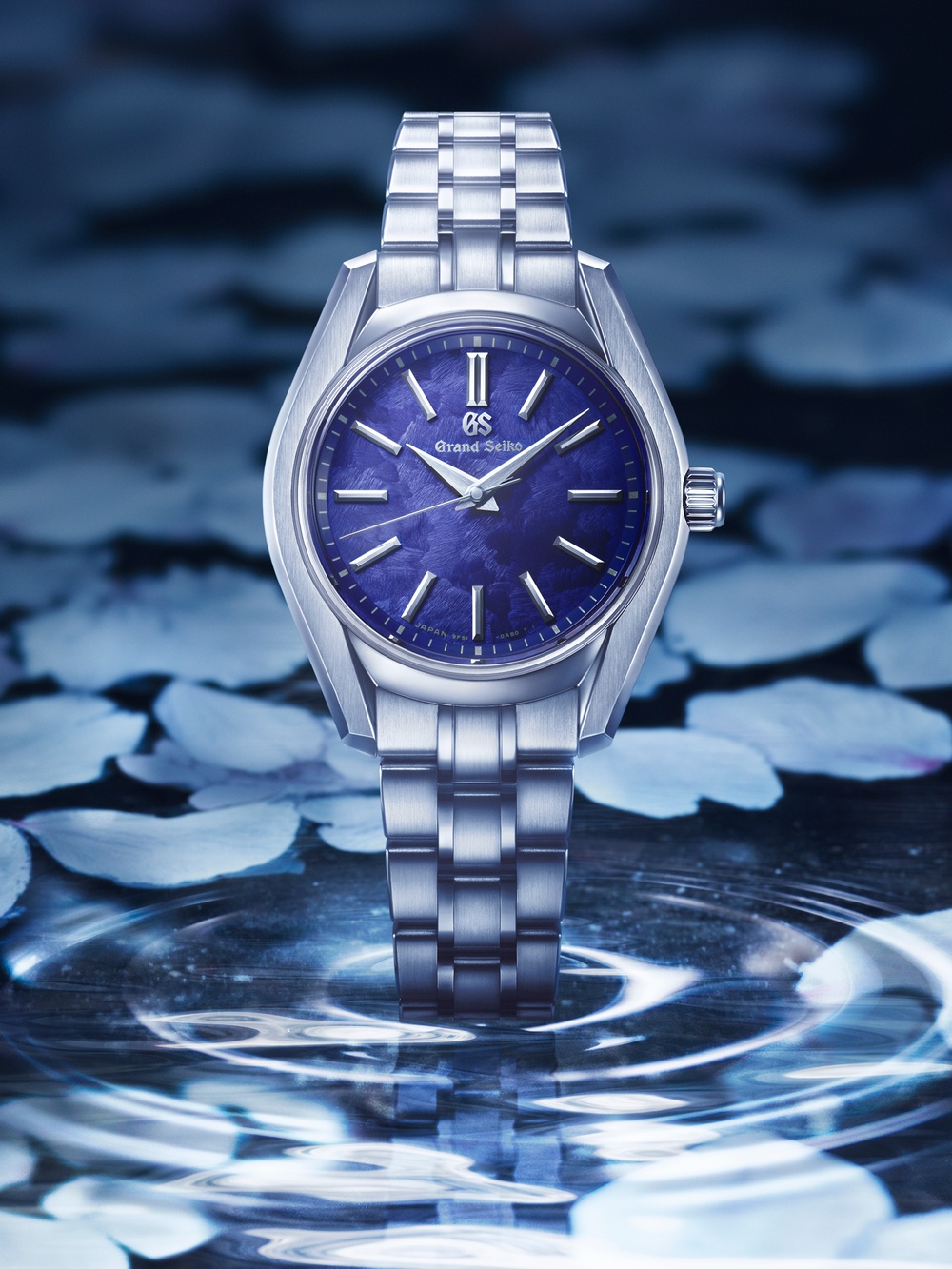 Grand Seiko Cherry Blossom ‘Hana-Ikada 32mm’ & ‘Hana-Ikada Blue’ 62GS