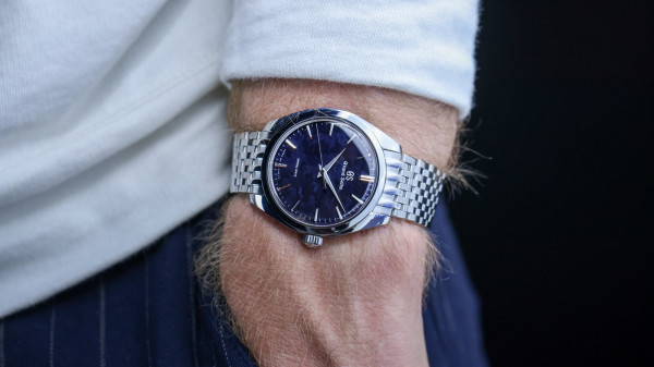 Grand Seiko ‘Iwao Blue’ Spring Drive SBGY043 Watch Review