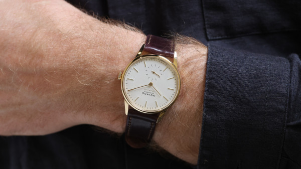 The Minimalist Nomos Glashütte Orion Neomatik Goes Gold