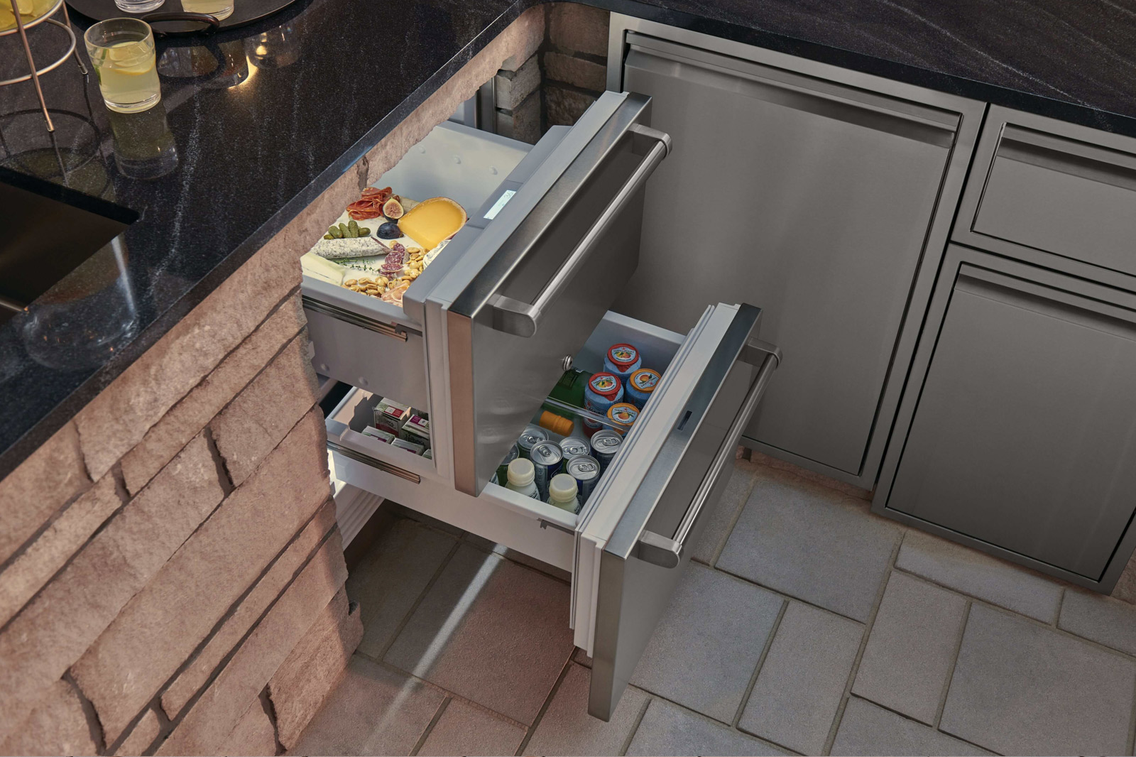 Sub-Zero & Wolf 610mm Under Counter All Refrigerator