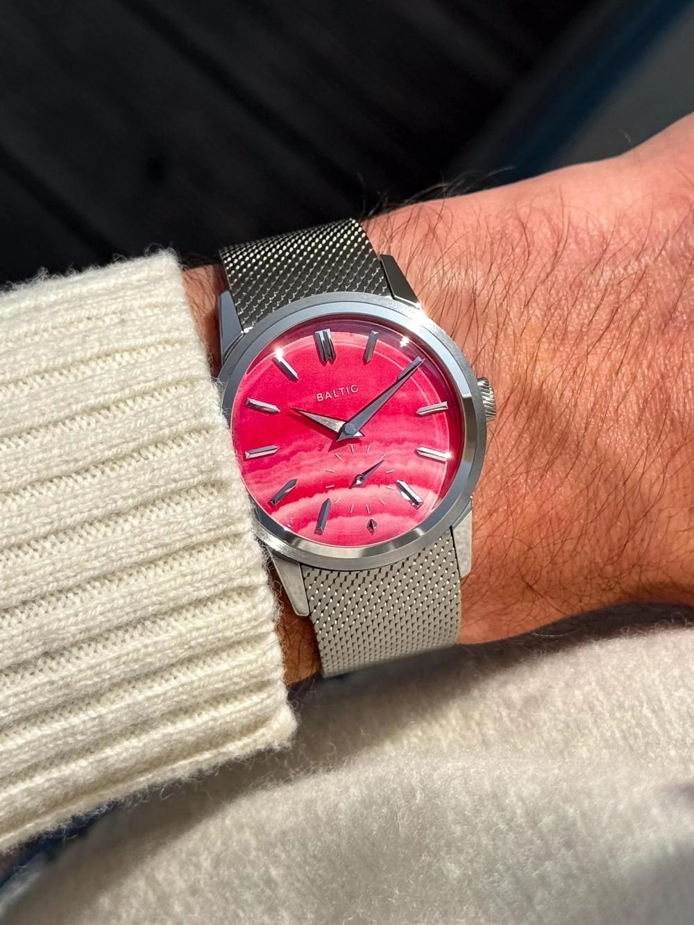 Baltic Prismic Pink Albite