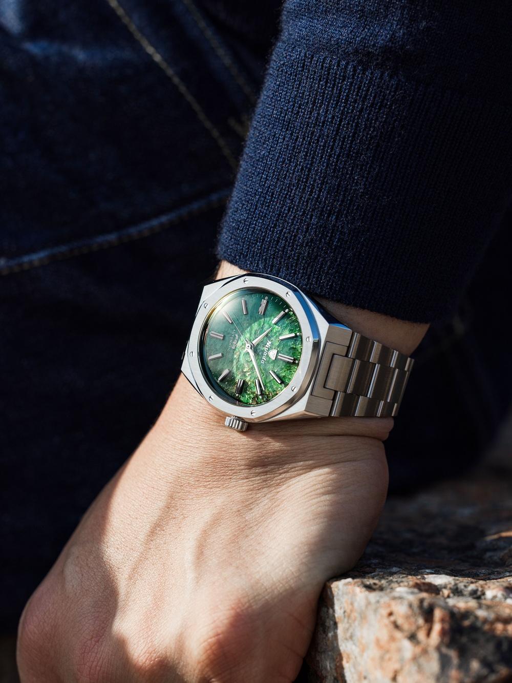 Nivada Grenchen F77 Green Aventurine