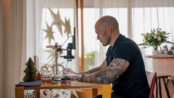 Discover Bespoke Artworks by The Dial Artist at Hands On Horology