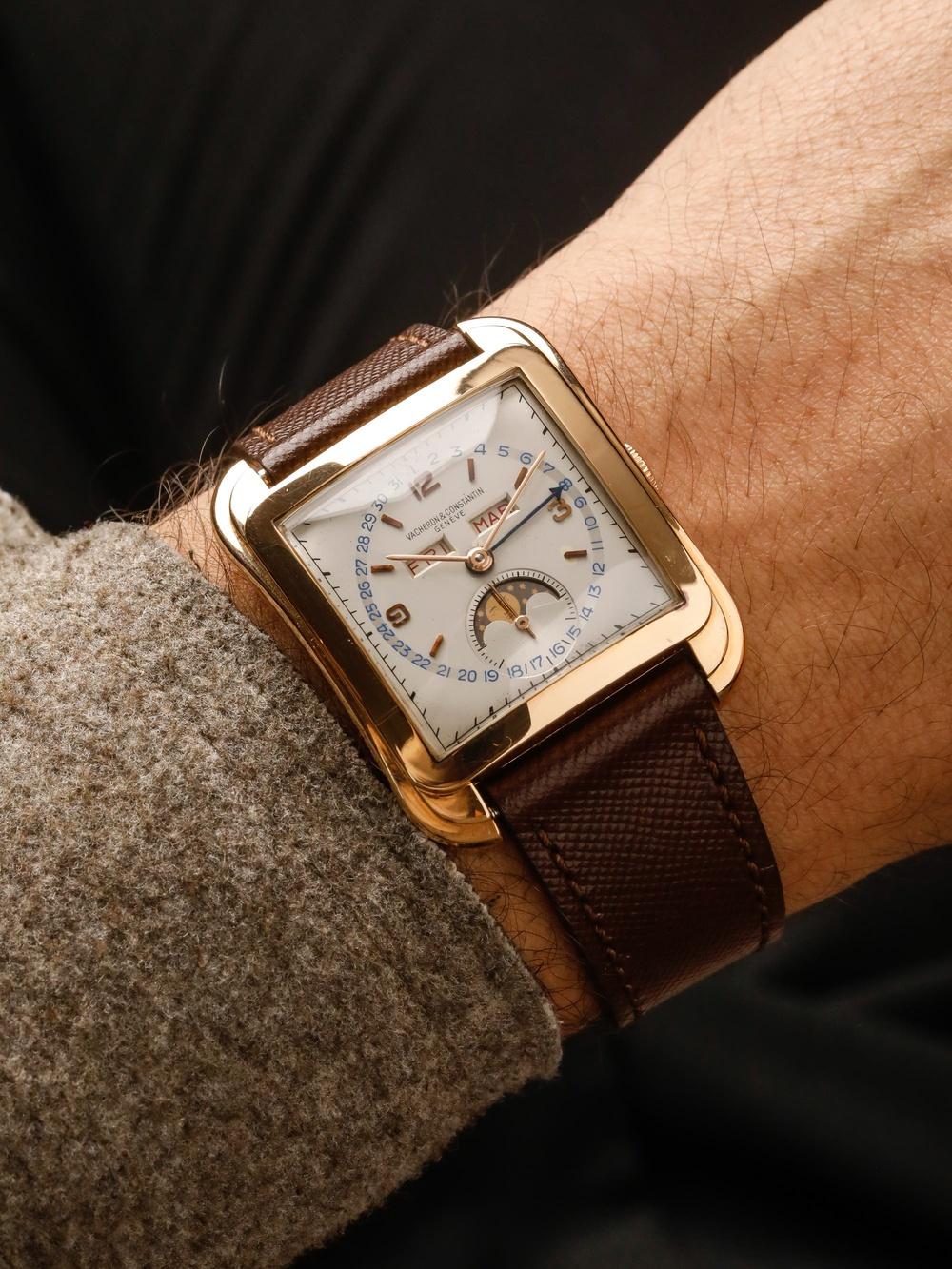 Vacheron Constantin, Cioccolatone, ref. 4764 wristwatch in 18k pink gold from 1958