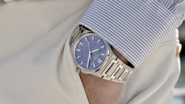 Czapek Introduce Antarctique Frozen Meteor Edition with V2 Bracelet