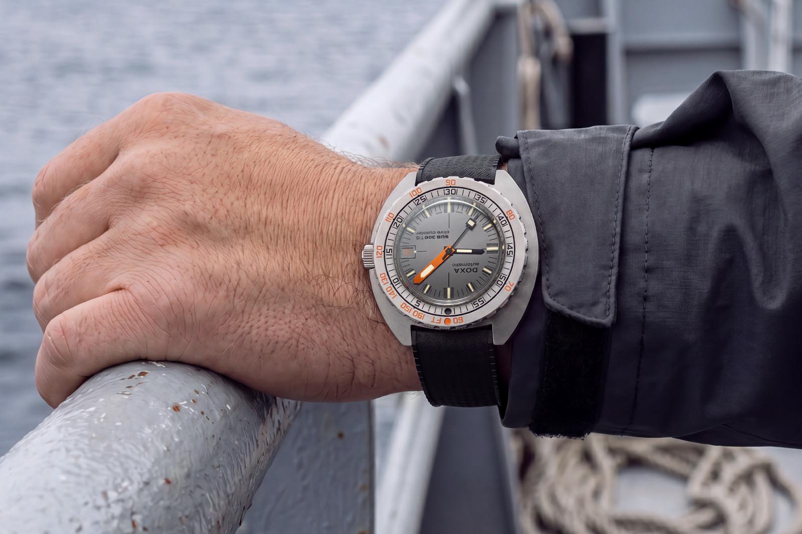 DOXA SUB 300 Ti5 Clive Cussler
