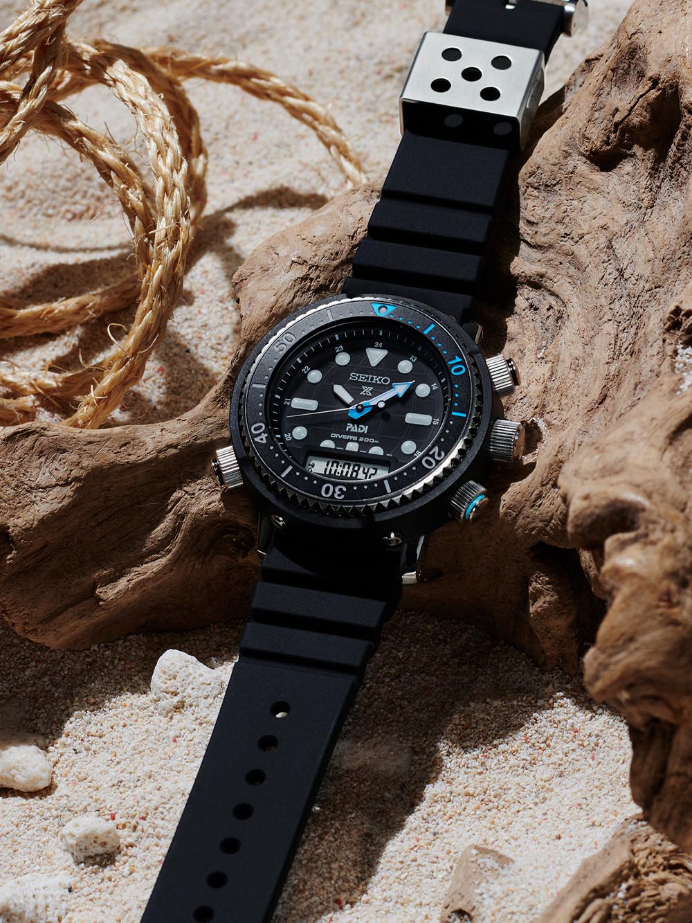 Seiko Prospex PADI Arnie Hybrid Diver's 40th Anniversary SNJ035P1