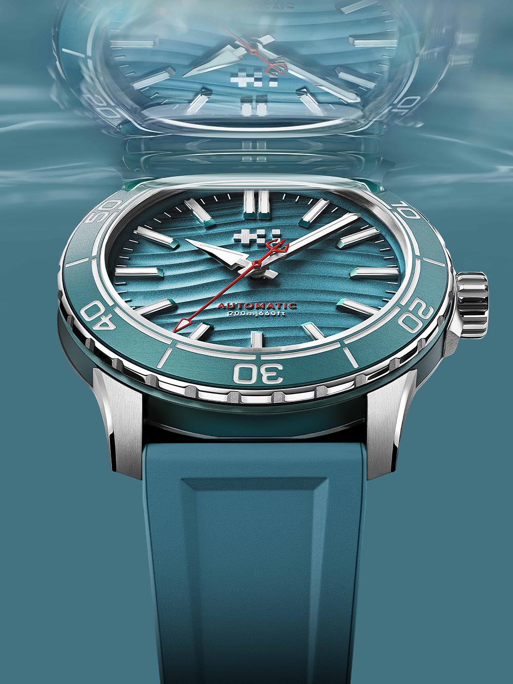 Christopher Ward Trident 30x30