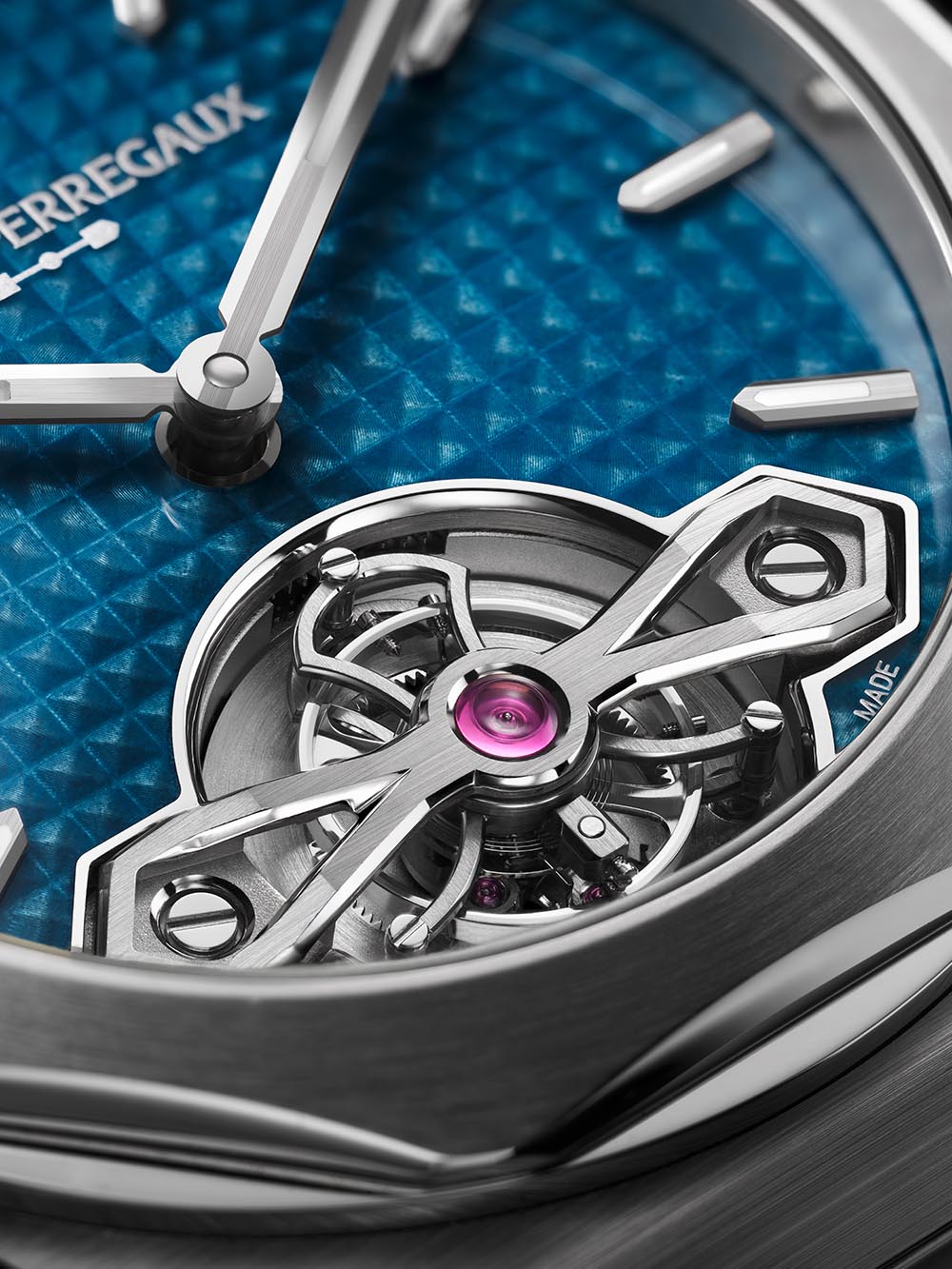 Girard-Perregaux Laureato Fifty Tourbillon Micro-Rotor 39mm