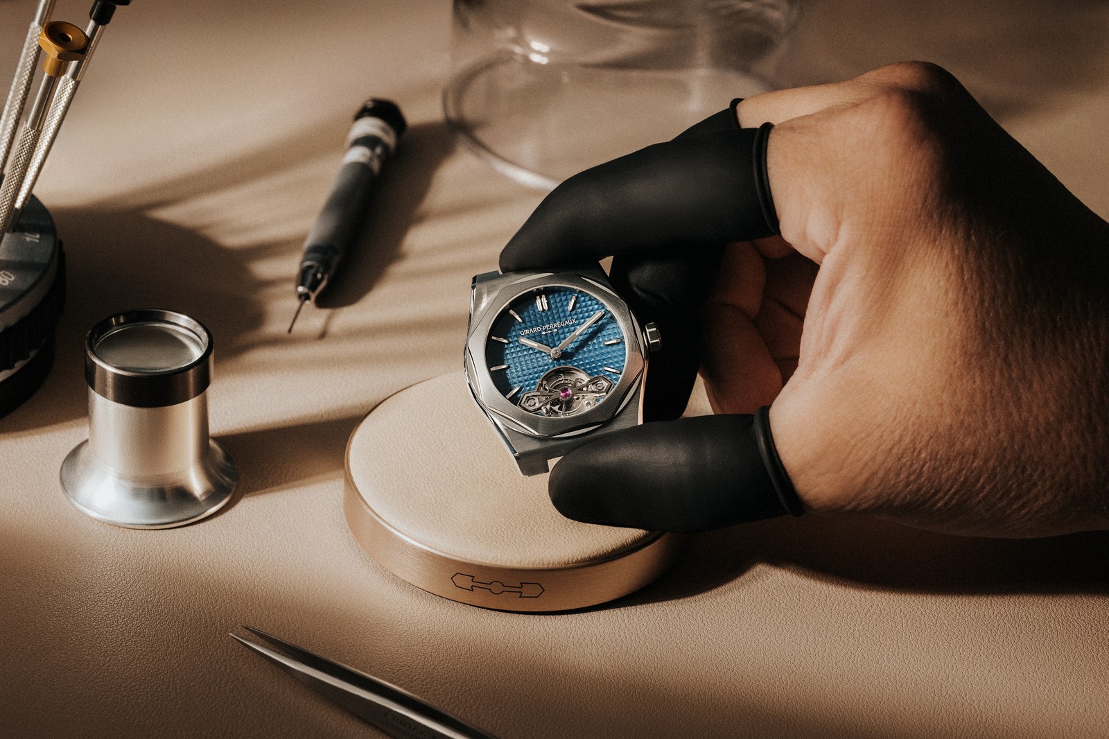 Girard-Perregaux Laureato Fifty Tourbillon Micro-Rotor 39mm