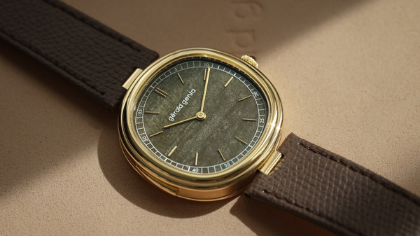 Gérald Genta Launch Geneva Minute Repeater with Golden Obsidian Dial