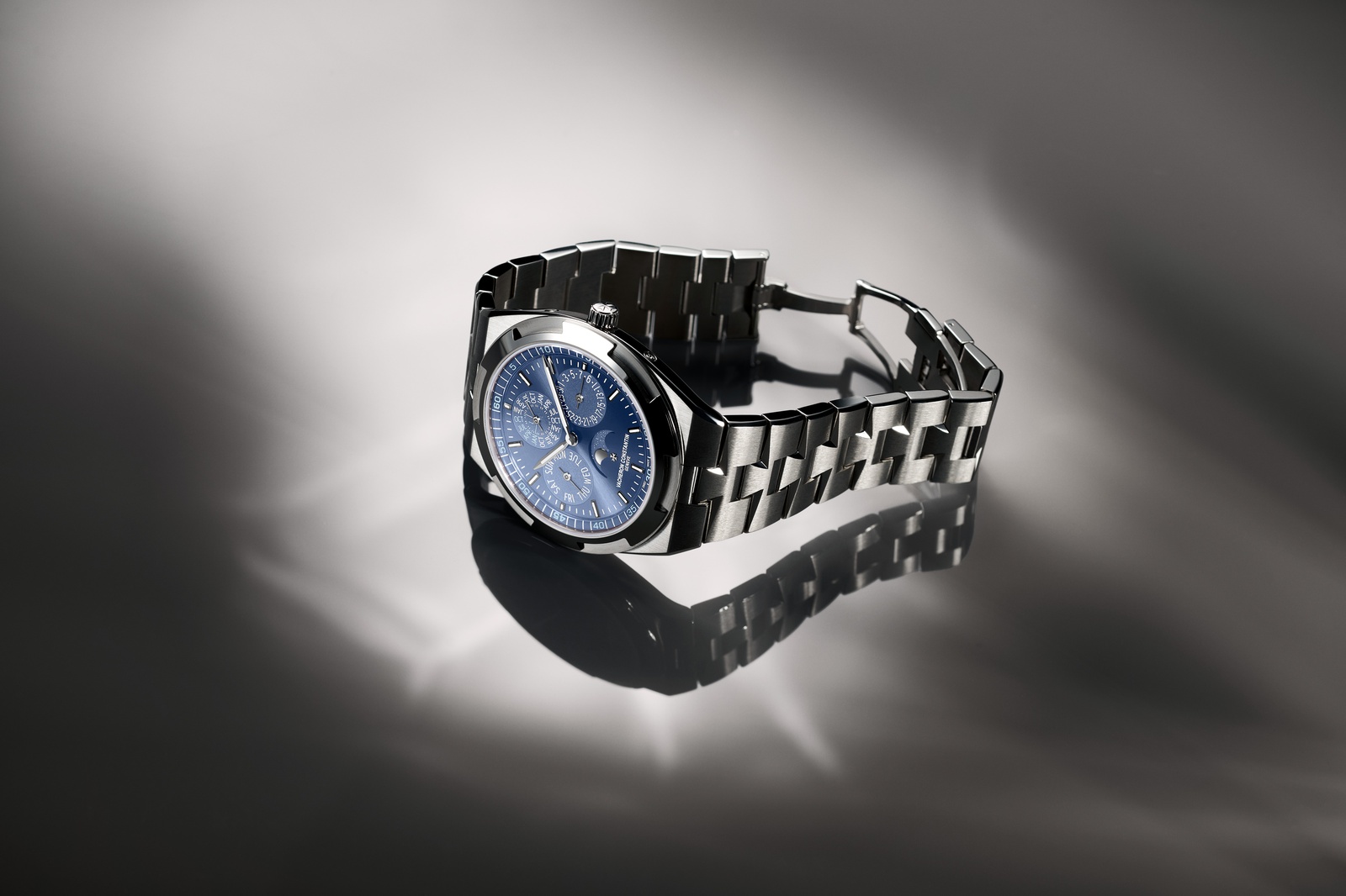 Vacheron Constantin Overseas Perpetual Calendar Ultra-Thin