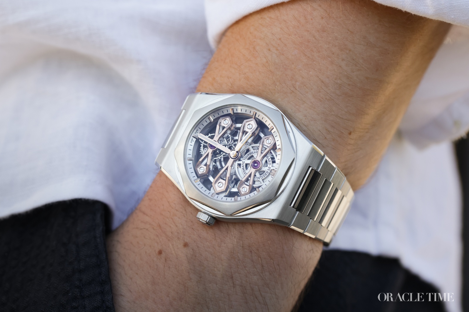 Girard-Perregaux Laureato Fifty Three Gold Bridges