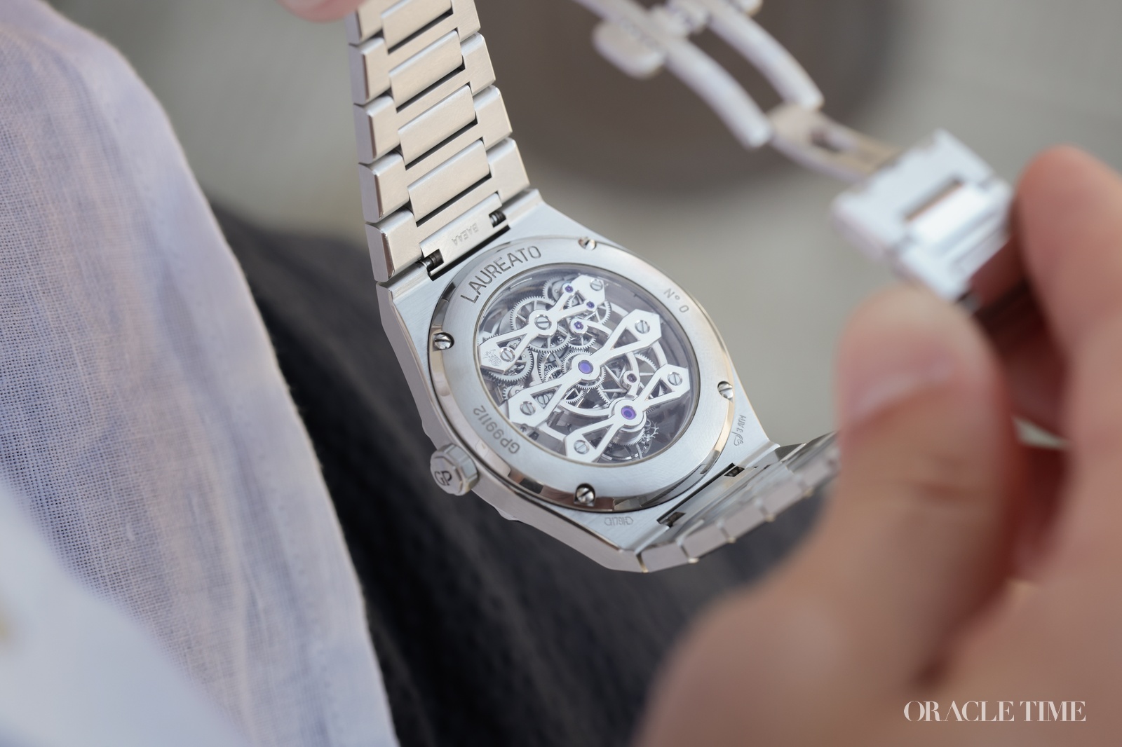 Girard-Perregaux Laureato Fifty Three Gold Bridges