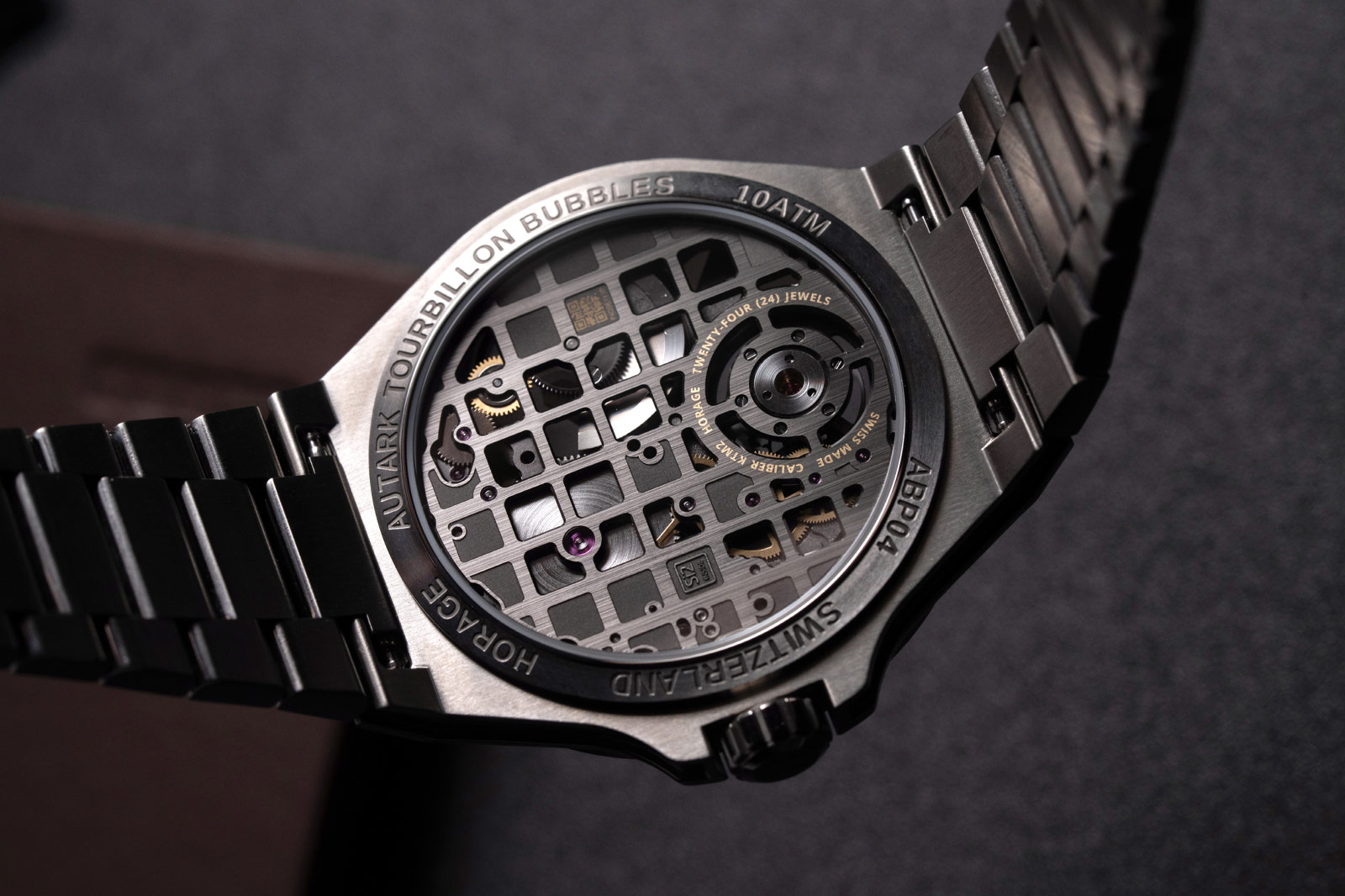 Horage Autark Tourbillon Bubble 2026 Caeeback