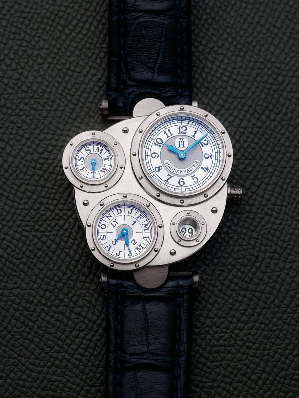 Vianney Halter Antiqua 